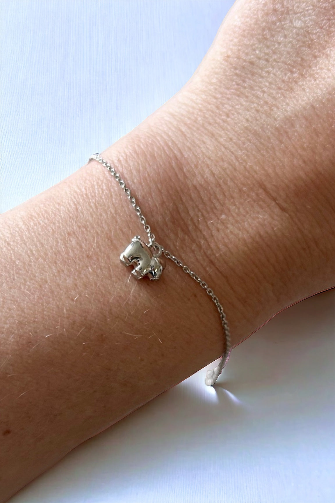 Bracelet en argent avec petit cochon taille adulte